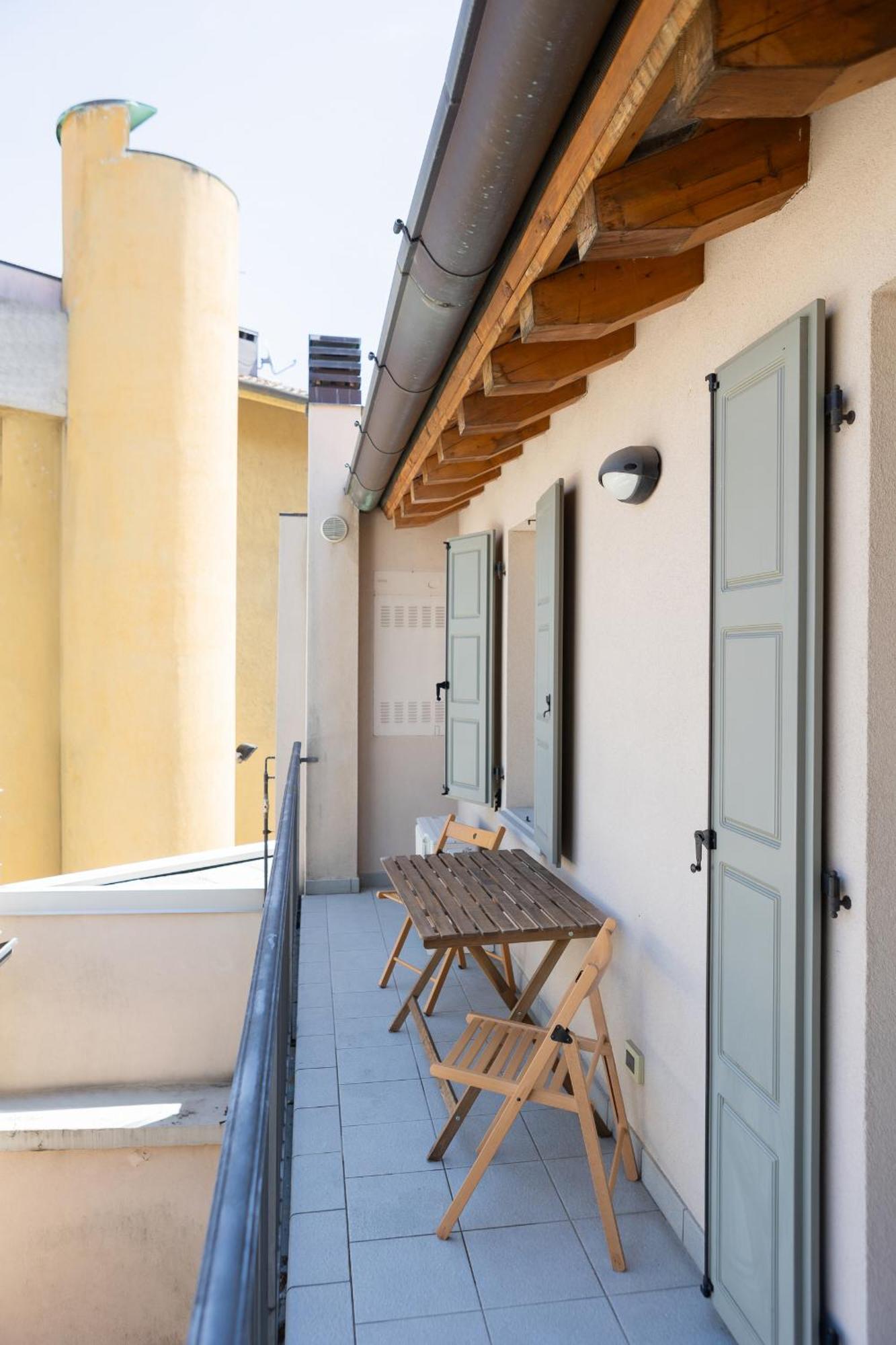 Double Private Parking, 2 Bedrooms & 2 Bathrooms - Elegant Apartment In Old Town Udine Dış mekan fotoğraf